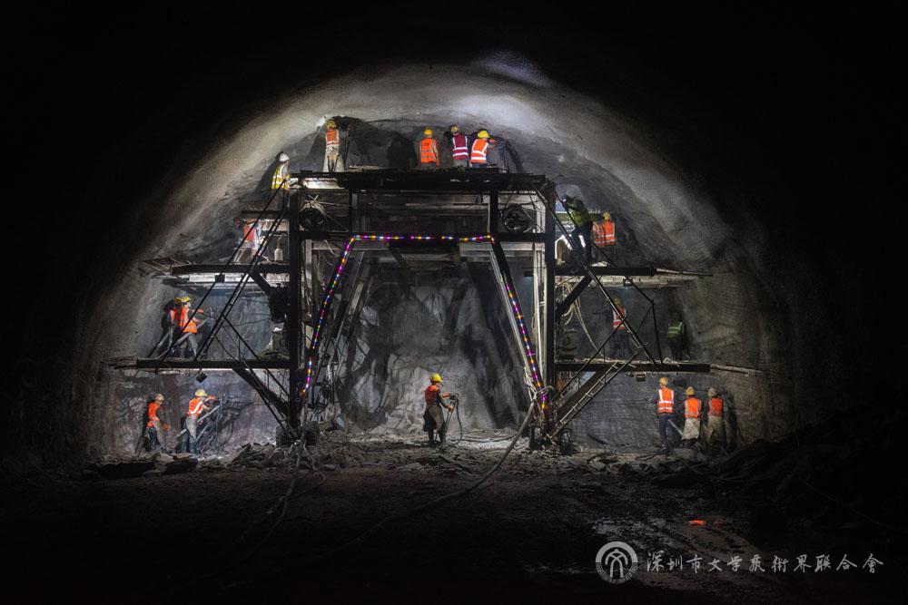 劉福軒《共圓高鐵夢》紀錄類.jpg