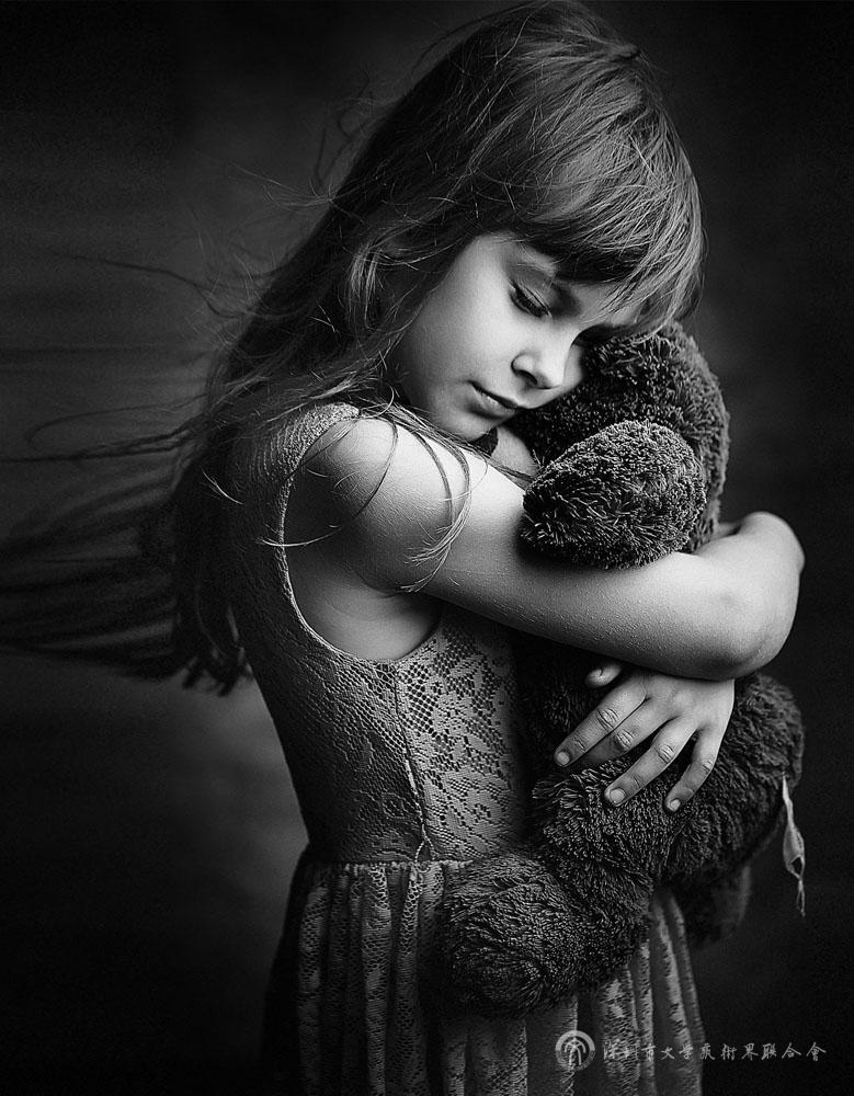 《Childhood 童年》-Sergey Borisov 謝爾蓋·鮑里索夫（俄羅斯）.jpg