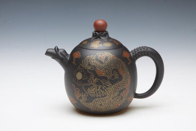 陶藝 吳立軍《龍鳳呈祥壺》1.jpg