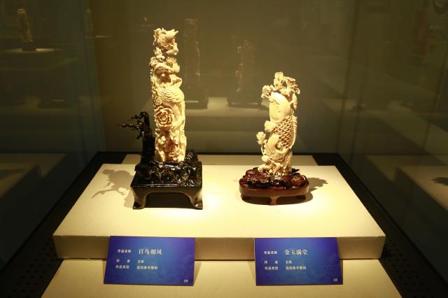 08純手工雕刻 王彬《百鳥朝鳳》（左）《金玉滿堂》（右）.jpg